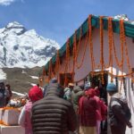 आदि कैलाश ओम पर्वत की पवित्र यात्रा के दौरान पार्वती कुण्ड के निकट विराजमान भगवान शिव का प्राचीन मंदिर आज श्रद्धालुओं के लिए खोल दिया गया