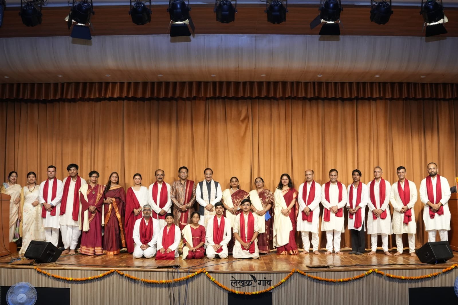 गुरु पूर्णिमा के उपलक्ष्य में लेखक गाँव में गूंजी शास्त्रीय संगीत की स्वर लहरियाँ