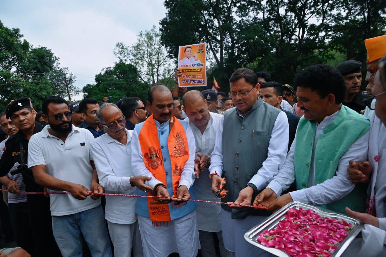 मुख्यमंत्री पुष्कर सिंह धामी ने आज राष्ट्रीय राजमार्ग संख्या-121 (नया राष्ट्रीय राजमार्ग-309) पर धनगढ़ी नाले के ऊपर ₹29.65 करोड़ की लागत से निर्मित 220.90 मीटर लंबे प्री-स्ट्रेस्ड गर्डर सेतु का लोकार्पण कर इसे जनता को समर्पित किया