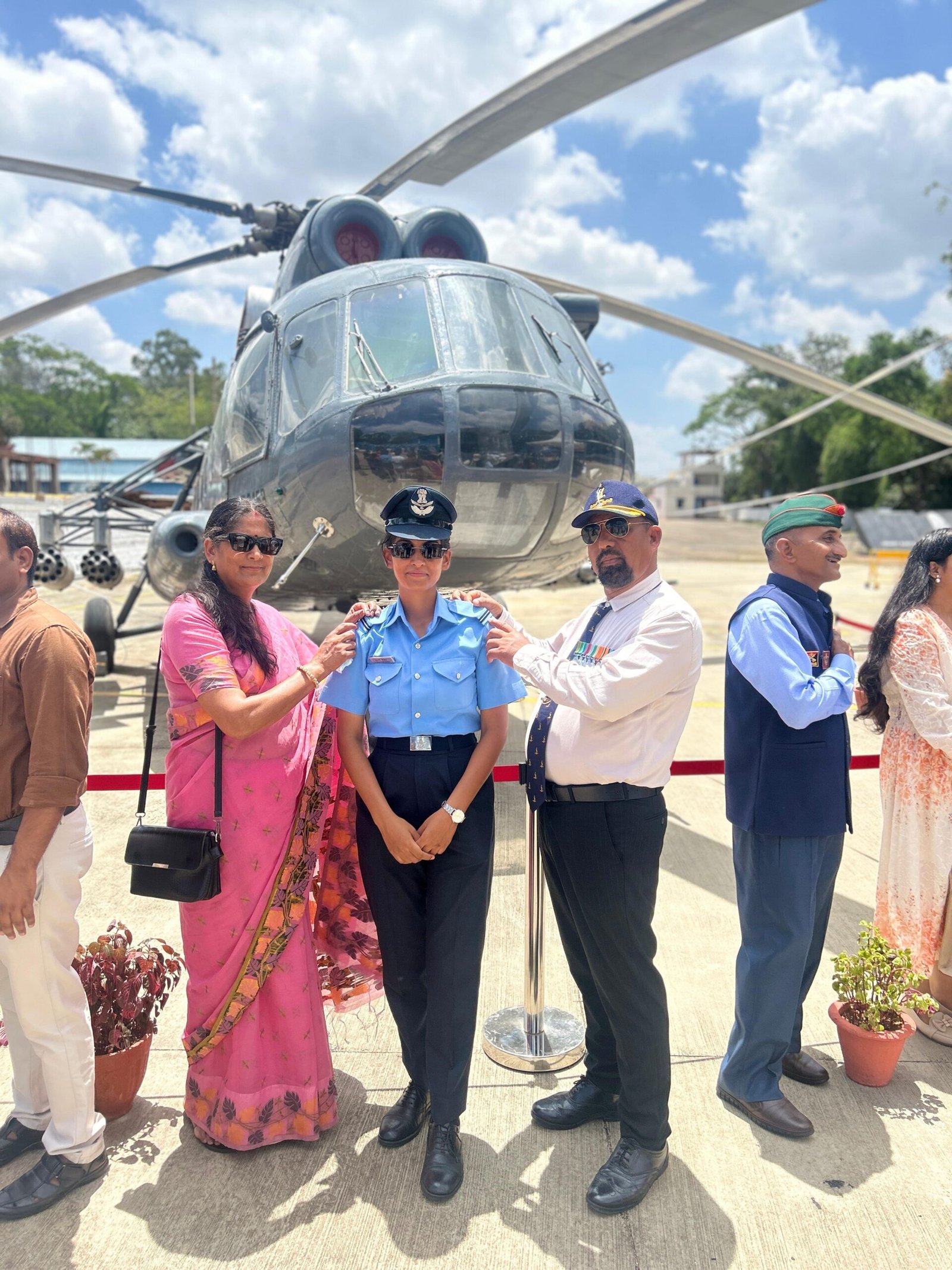 Chamoli girl Priyanka Negi commissioned as Flying Officer in IAF